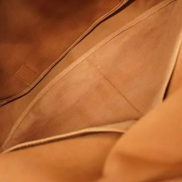 Louis Vuitton Bags - Picture 11 of 16